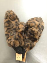 Load image into Gallery viewer, Blizzard Bless Mittens - Backwards Boutique