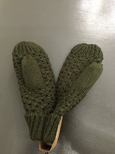 Load image into Gallery viewer, Blizzard Bless Mittens - Backwards Boutique