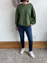 Load image into Gallery viewer, Kut from the Kloth Reese Jeans - Backwards Boutique