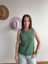 Load image into Gallery viewer, Kut From The Kloth Hailey Light Wash 6” Inseam Shorts - Backwards Boutique