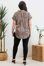 Load image into Gallery viewer, PLUS GEO PRINT COLLARED SPLIT NECK BLOUSE - Backwards Boutique 