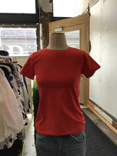 Load image into Gallery viewer, Everybody Tee - Backwards Boutique 
