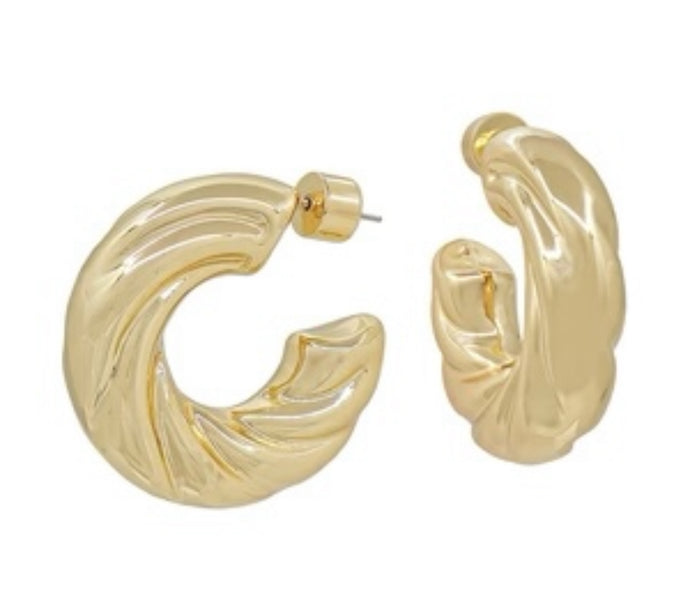 Annie' Twisted Hoops - Backwards Boutique 