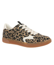 Load image into Gallery viewer, Blowfish Tastic Shoes - Backwards Boutique 