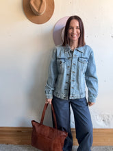 Load image into Gallery viewer, KUT From The Kloth Emmy Boyfriend Jean Jacket