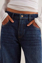 Load image into Gallery viewer, We the Free People Barrel Jeans - Backwards Boutique 