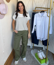 Load image into Gallery viewer, KUT From the Kloth Charlotte Wide Leg Cargo Pants - Backwards Boutique 