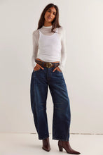 Load image into Gallery viewer, We the Free People Barrel Jeans