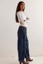 Load image into Gallery viewer, We the Free People Barrel Jeans