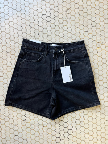 Tracy’s High Rise Mom Shorts - Backwards Boutique 