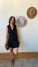 Load image into Gallery viewer, Kristin’s Sleeveless Blazer