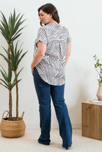 Load image into Gallery viewer, PLUS GEO PRINT COLLARED SPLIT NECK BLOUSE - Backwards Boutique 