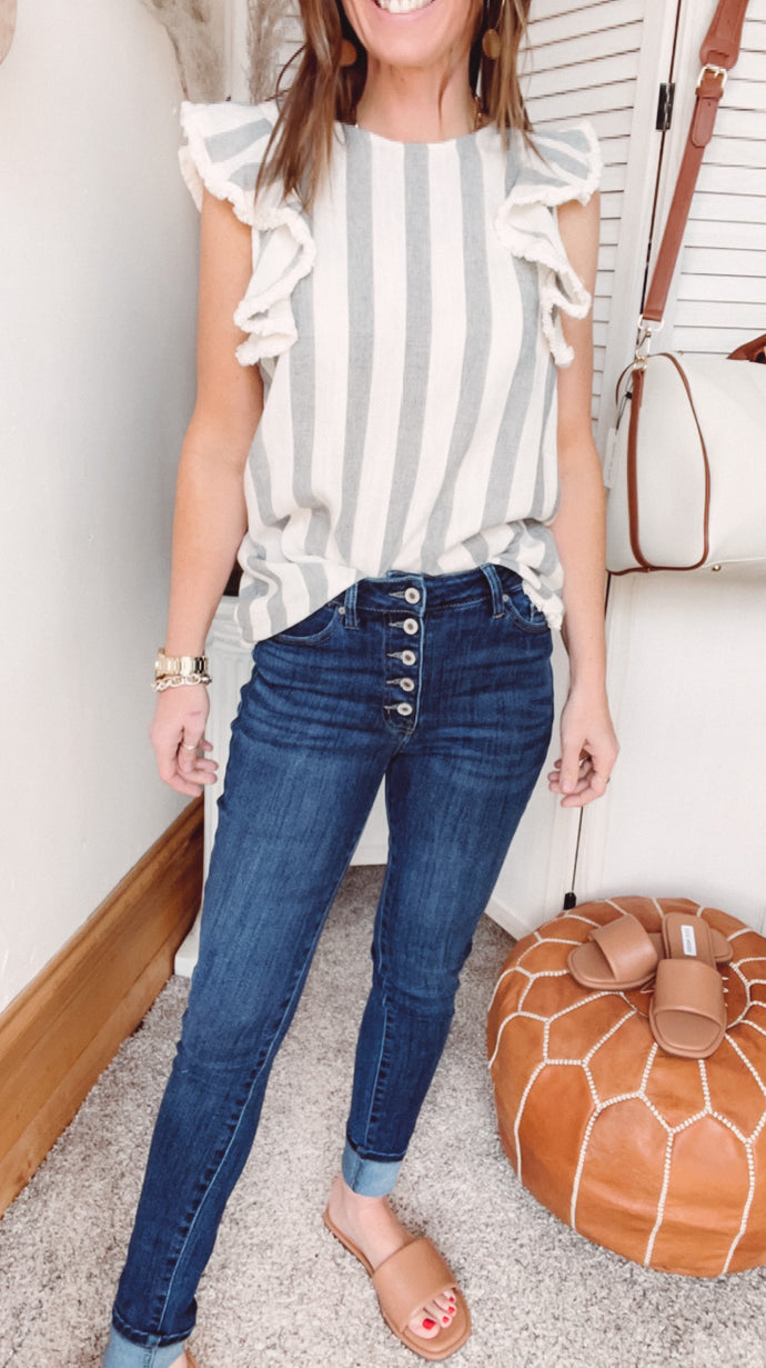 Annie's KanCan Exposed Button Jeans - Backwards Boutique 