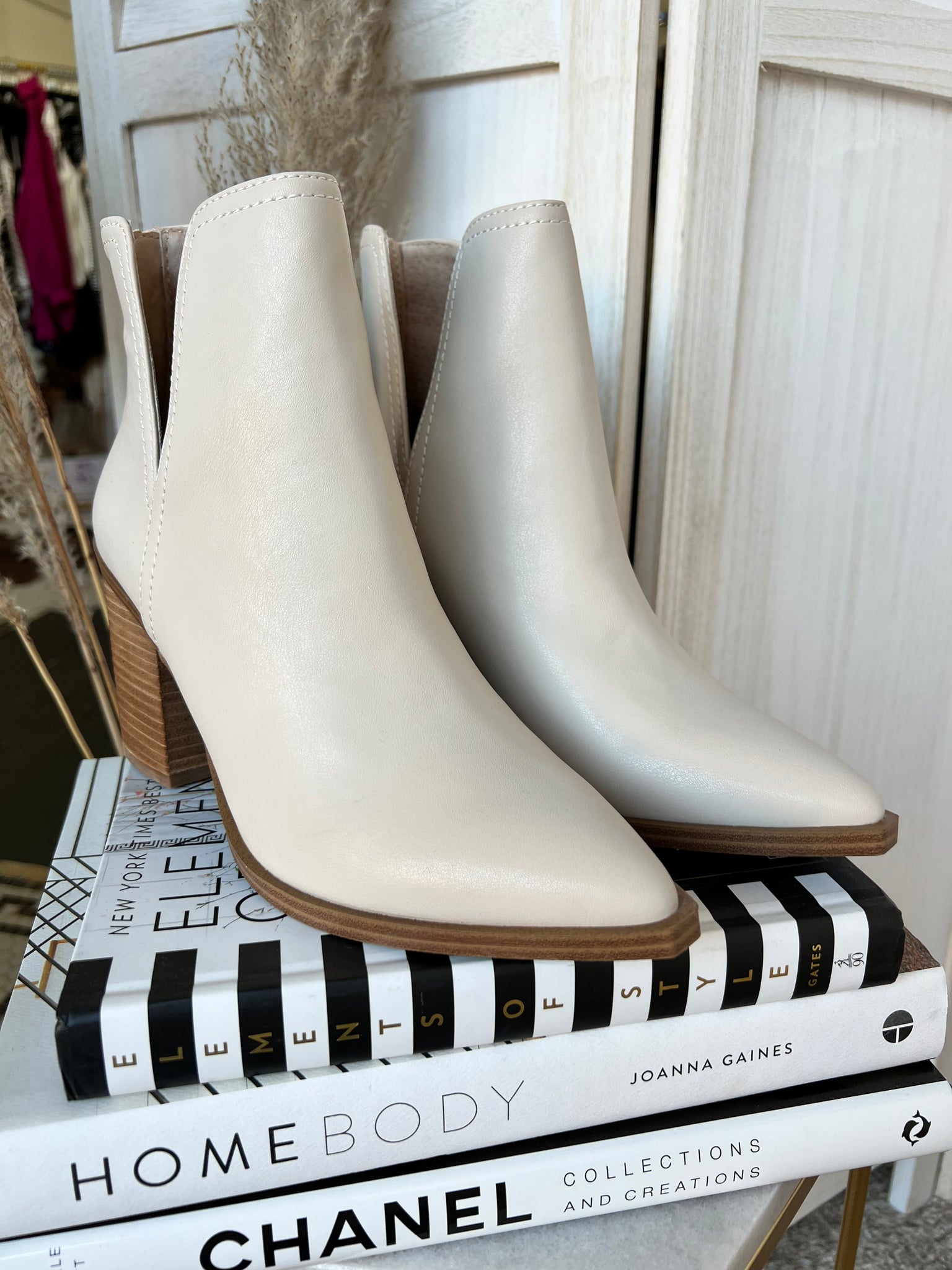 Steve madden story hot sale bootie