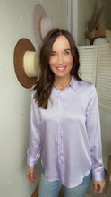 Load image into Gallery viewer, Lucy&#39;s Lavender Button Down - Backwards Boutique 