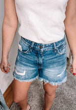 Load image into Gallery viewer, Kut From The Kloth 4” Jane High Rise Long Denim Medium Wash Short - Backwards Boutique 