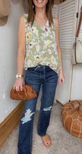 Load image into Gallery viewer, Holly&#39;s KanCan Boyfriend Jeans - Backwards Boutique 